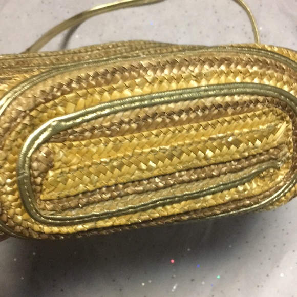 Women’s Gold Straw Shoulder Bag - Picture 3 of 7